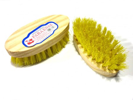 Cód.: 60 Escovinha oval de nylon base madeira - Cód. de barra: 789.61537.0026-2 - NCM: 96031000
